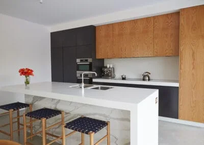 Minimal and Timeless