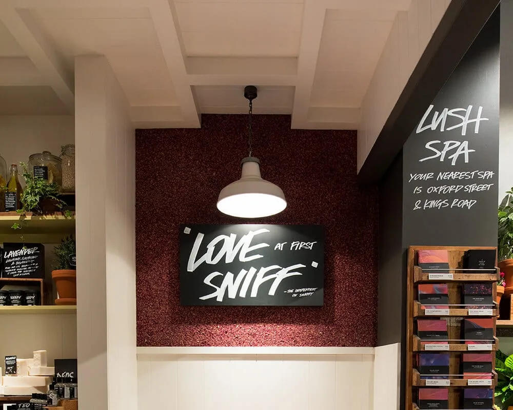 ORG_ROSENBLUTEN-Premium_White-City_c-www.lush_.com_HR_01_Edited_Upload