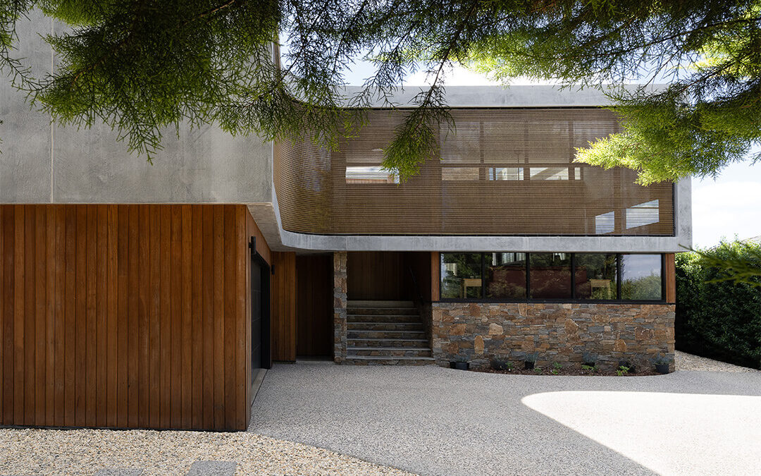 Achieve Privacy without Obstructing the View